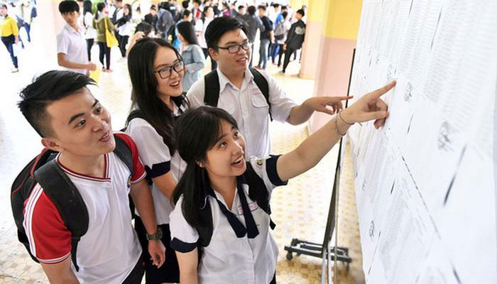 Top 10 trường có điểm chuẩn vào lớp 10 THPT cao nhất Hà Nội