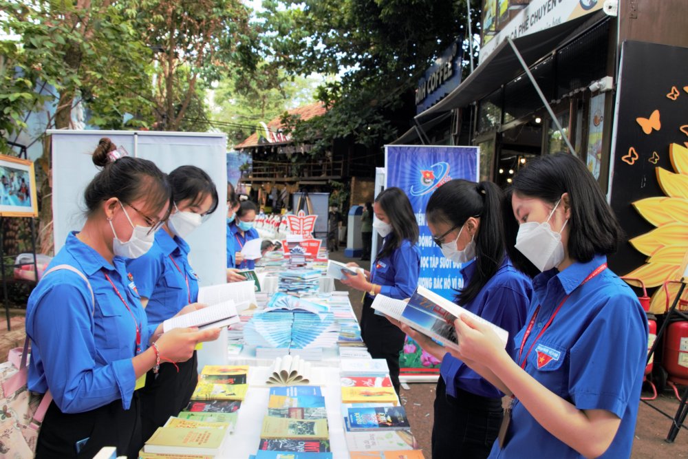 Đắk Lắk: Tọa đàm về cuốn sách Thư gửi thanh niên - Ảnh 3