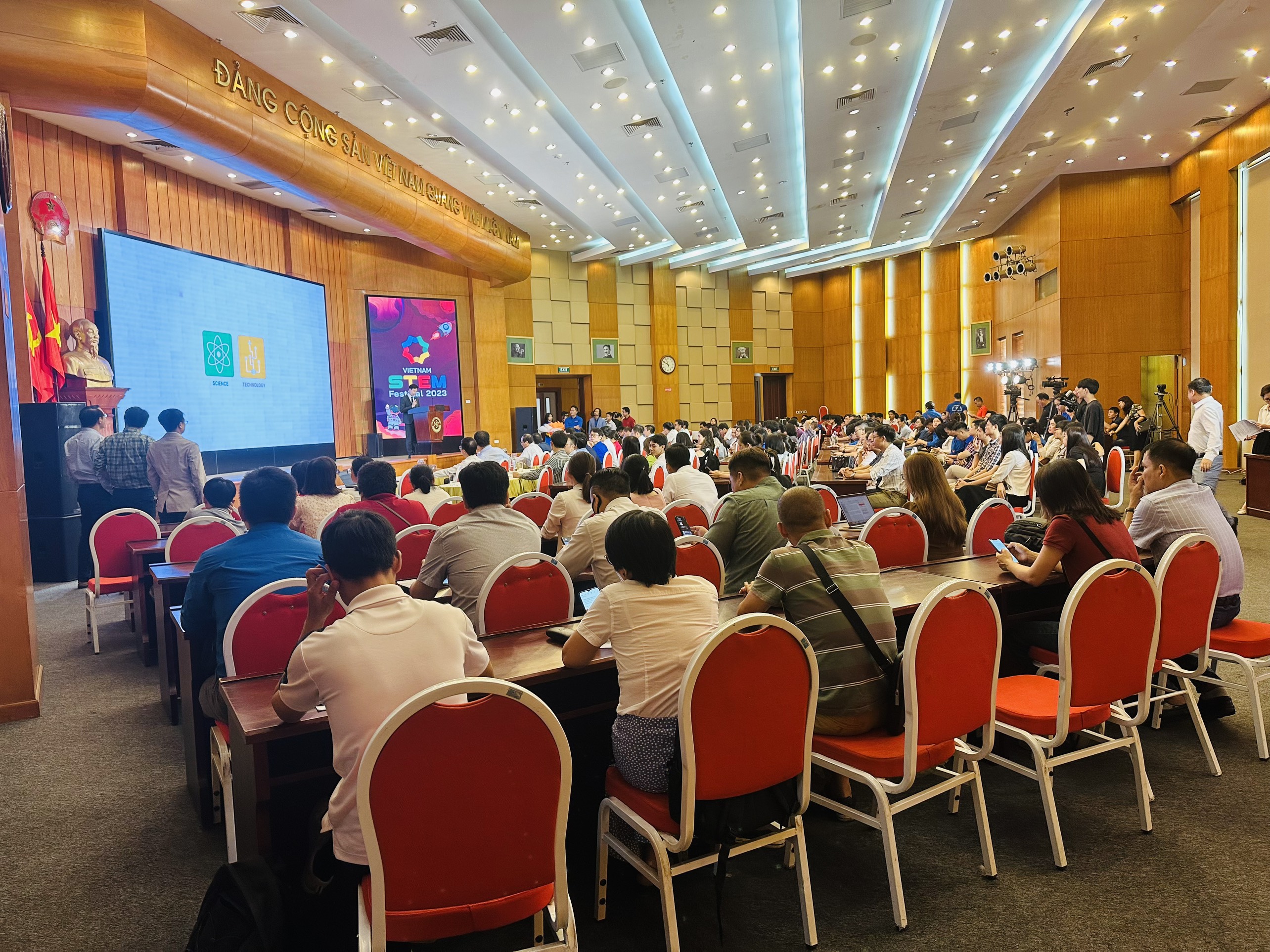 Hệ sinh thái VitanEdu đồng hành cùng Ngày hội STEM Quốc gia lần thứ 9 - Vietnam STEM Festival 2023 với chủ đề Việt Nam - Bứt phá tầm cao - Ảnh 1