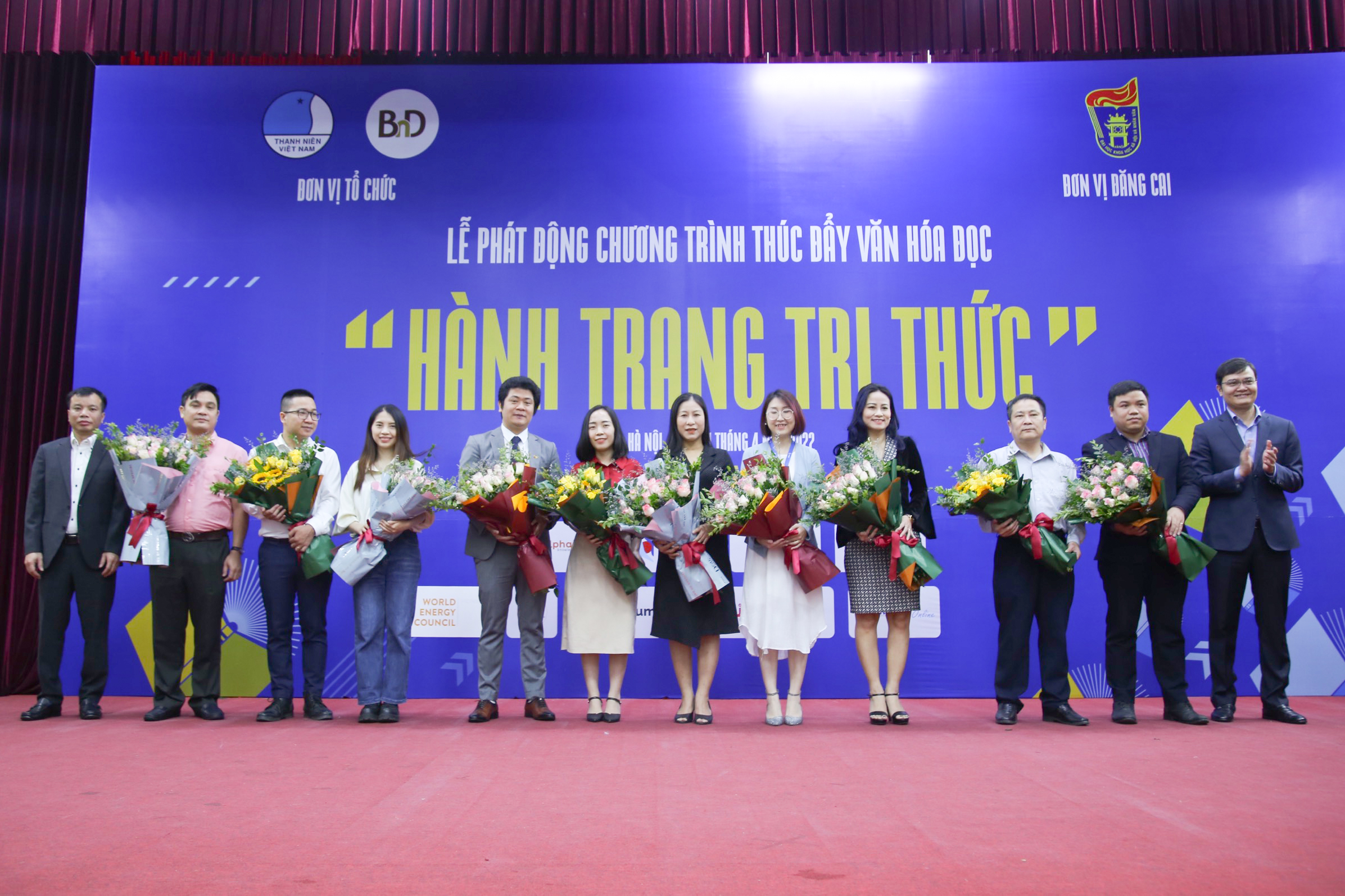 Phát động Chương trình Thúc đẩy văn hóa đọc “Hành trang tri thức” - Ảnh 7