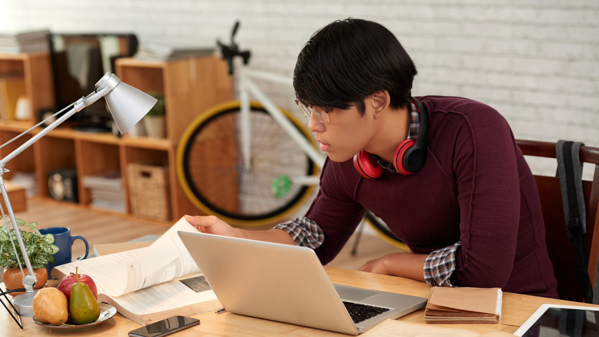 Kỹ Năng Tự Học: Chìa Khóa Bứt Phá Trong Thời Đại Công Nghệ 5.0 - Ảnh 1