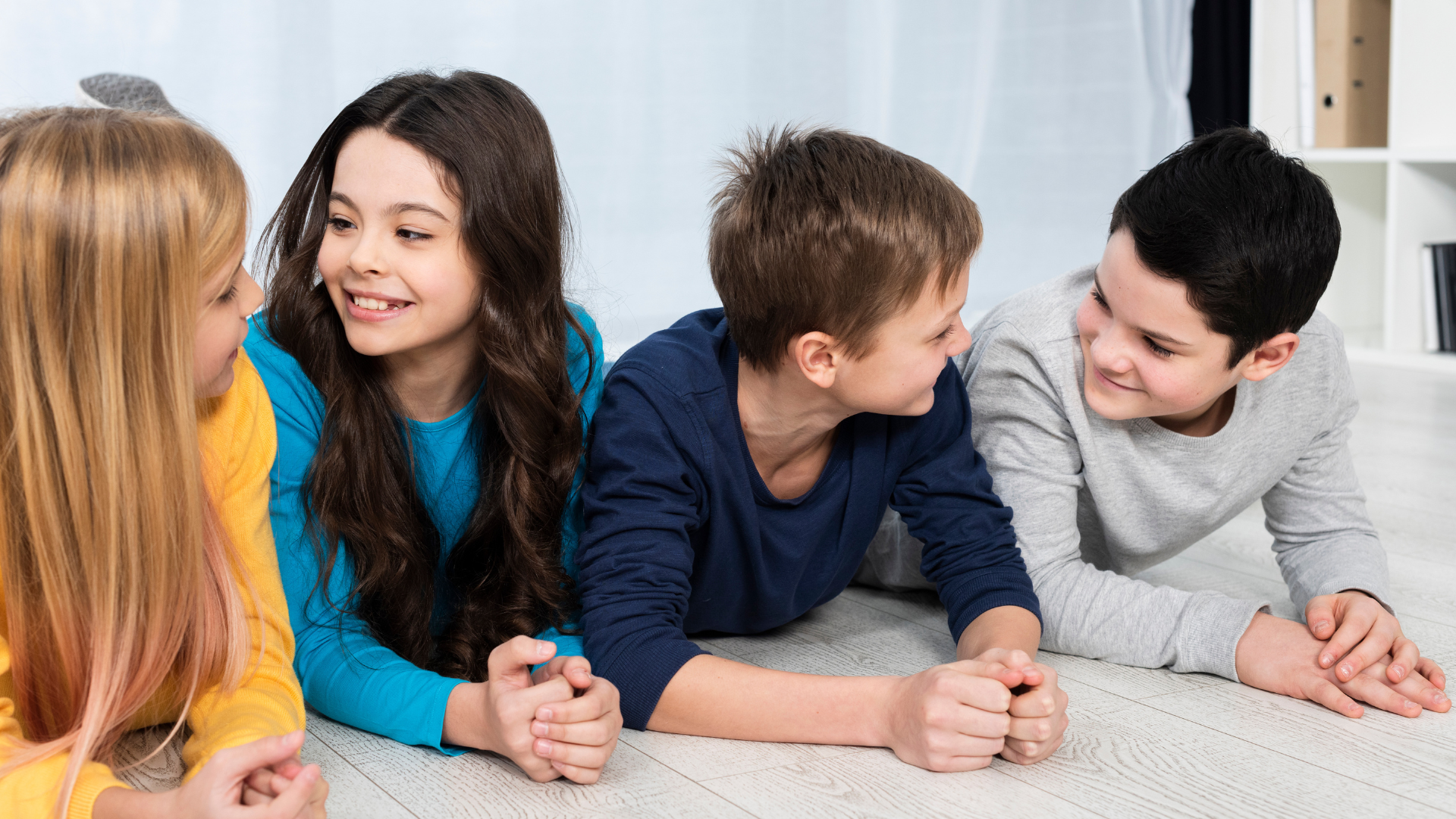 6 kỹ năng giao tiếp “vàng” giúp con vững bước trong tương lai - Ảnh 1